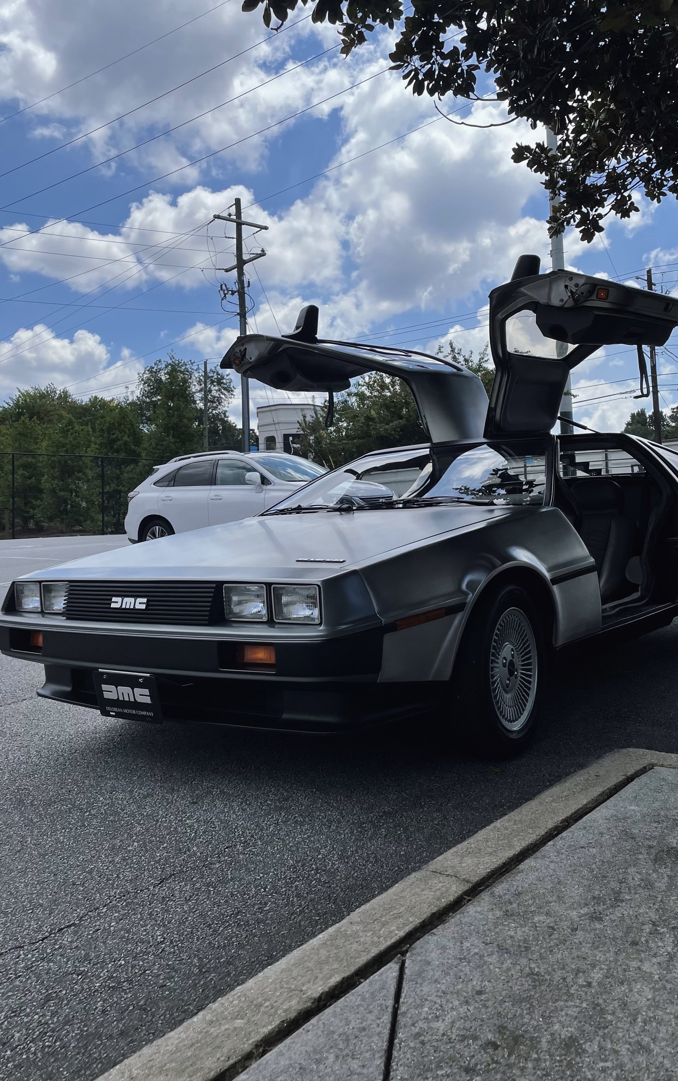 A picture of a Delorean that I took